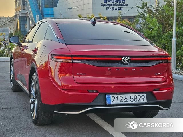 Toyota Crown Crossover id 5015900 из Кореи 16