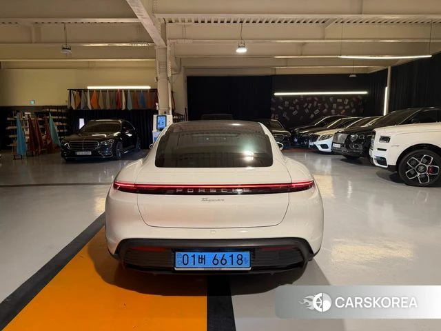 Porsche Taycan id 3805735 из Кореи 14