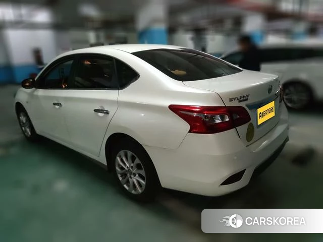 Nissan Sylphy 2023 Белый из Китая, фото 6