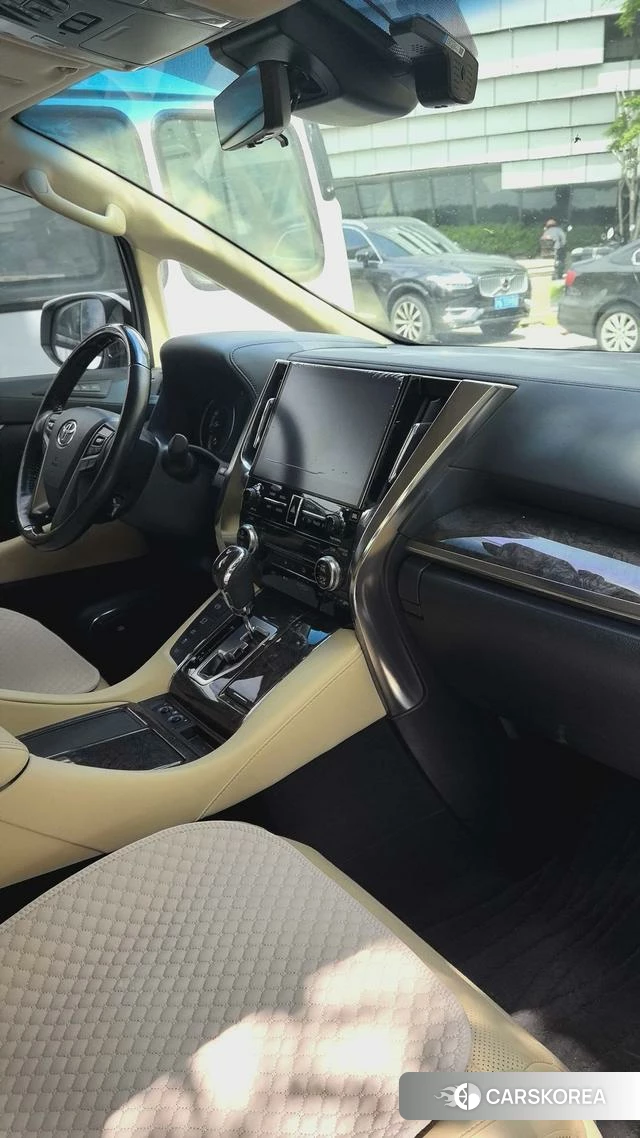 Toyota Alphard 2021 Белый из Китая, фото 6