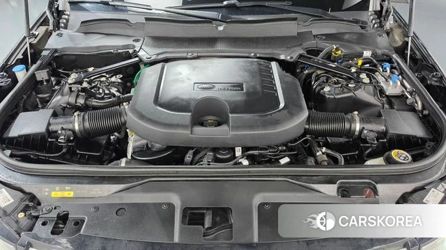 Land Rover Discovery 5 id 5012895 из Кореи 31