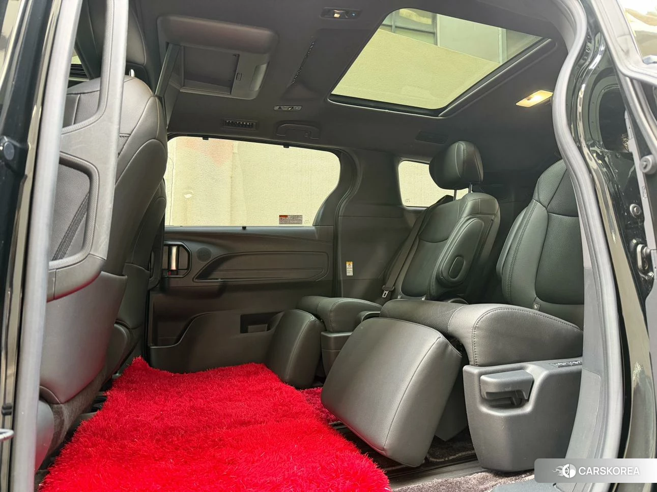 Toyota Sienna 2023 Черный из Китая, фото 6