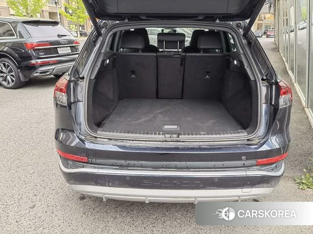 Audi Q4 2025 Темно-серый из Китая, фото 6