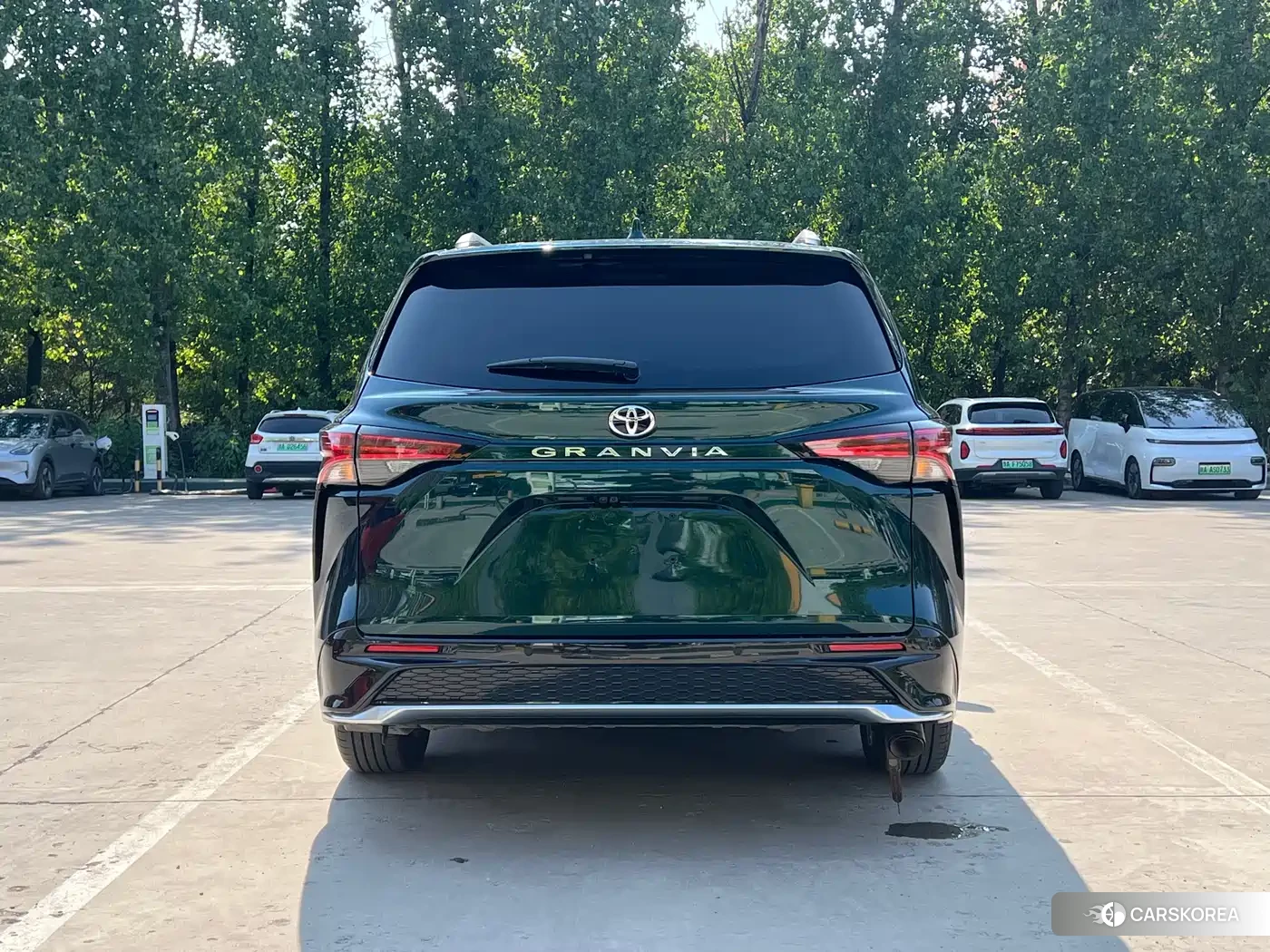 Toyota Granvia 2026 Черный из Китая, фото 6