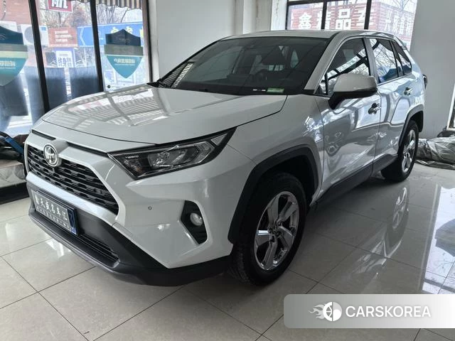 Toyota RAV4 2023 Белый из Китая, фото 6