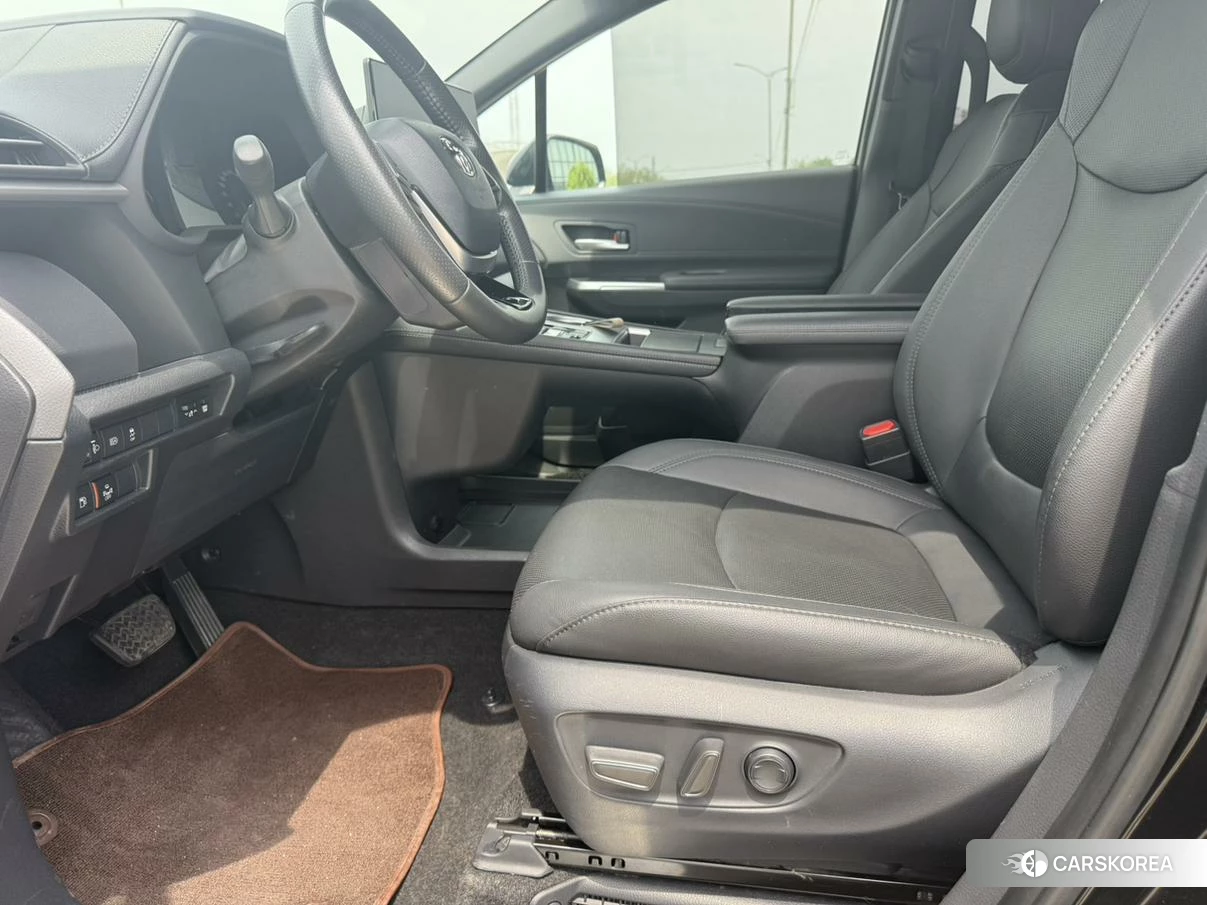Toyota Sienna 2021 Черный из Китая, фото 6