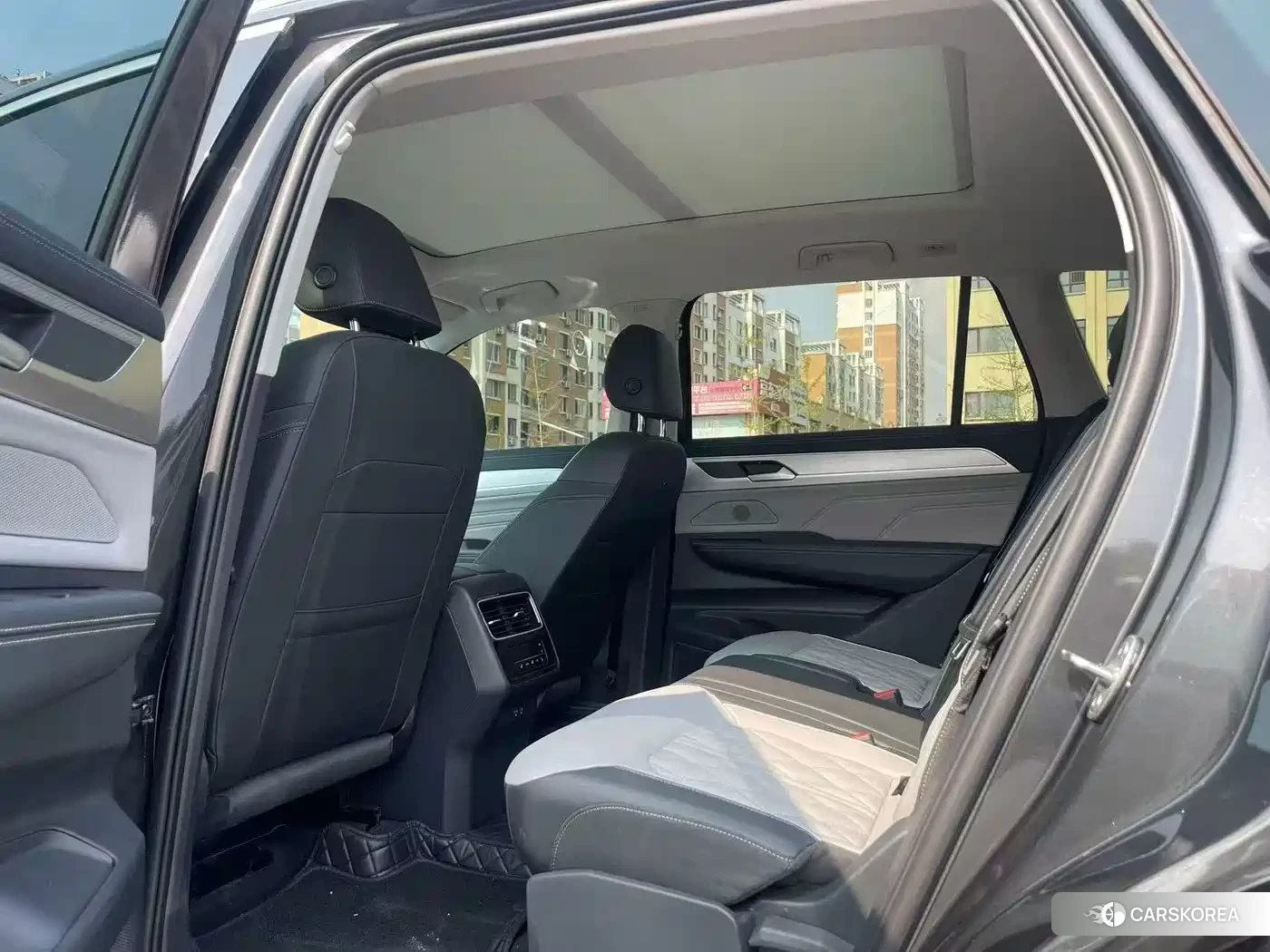 Volkswagen Tavendor 2025 Черный из Китая, фото 6