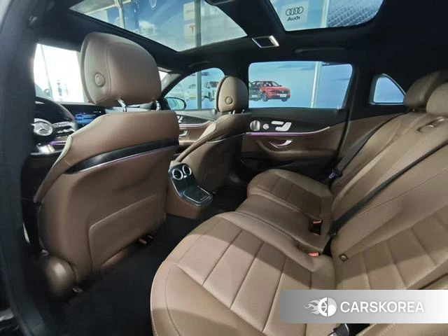 Mercedes-Benz E-Class 2022 Черный из Китая, фото 6