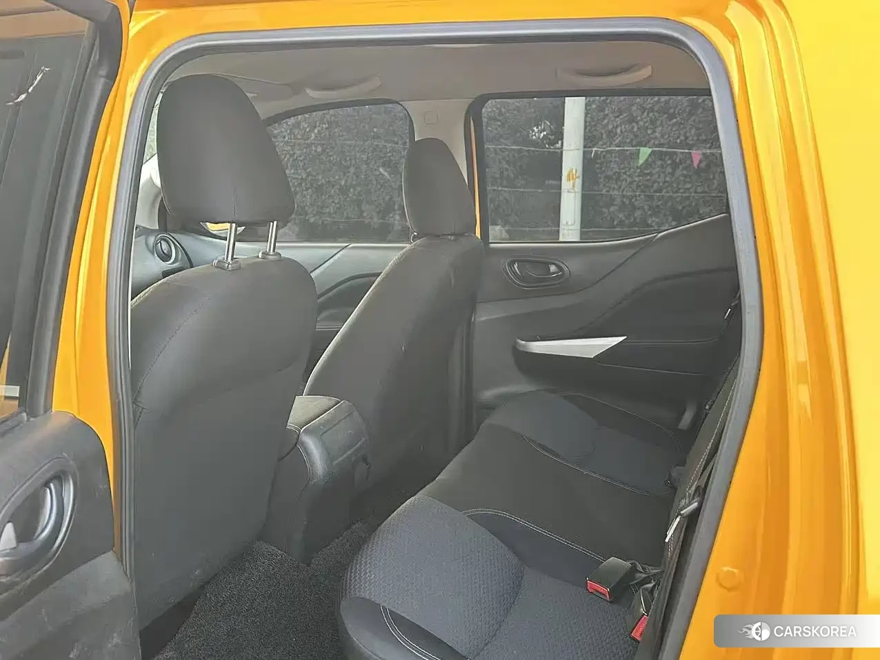 Nissan Navara 2021 Yellow/orange из Китая, фото 6