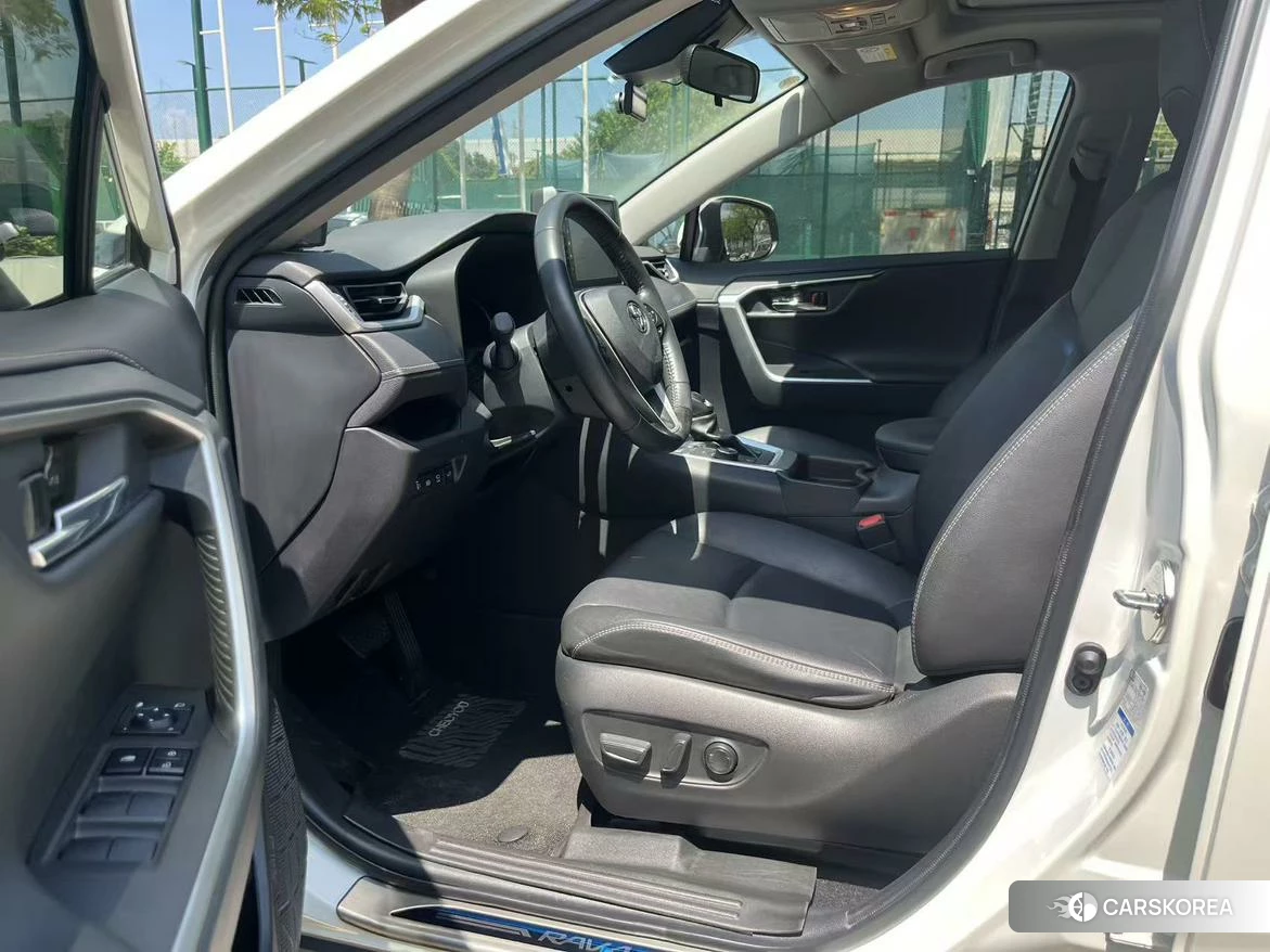 Toyota RAV4 2021 Белый из Китая, фото 6