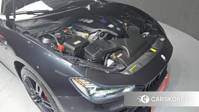 Maserati Ghibli id 4929313 из Кореи 29