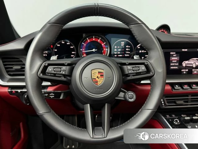 Porsche 911(992) id 4943669 из Кореи 16