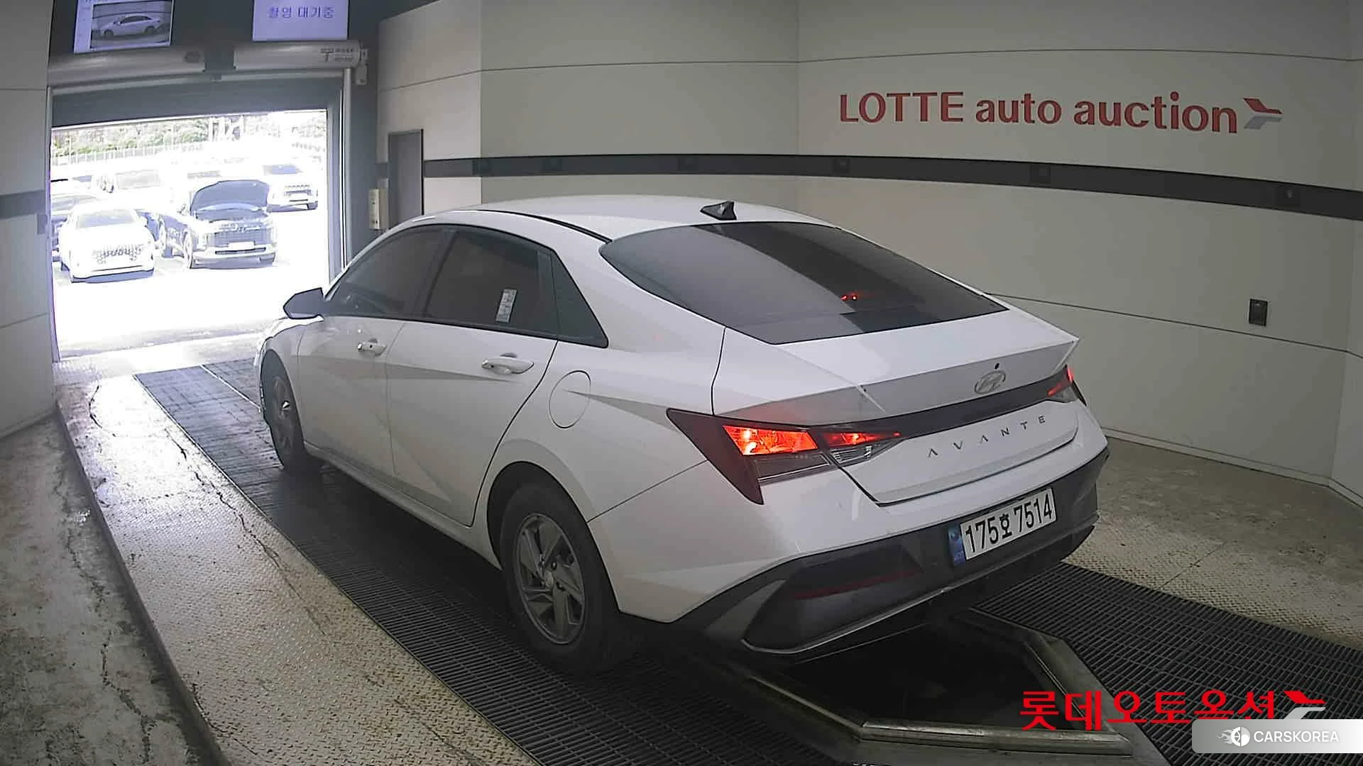 Hyundai Avante id 4984604 из Кореи 32