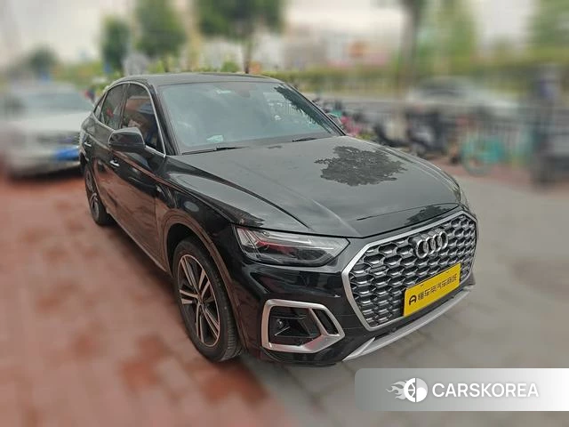 Audi Q5L 2021 Черный из Китая, фото 6