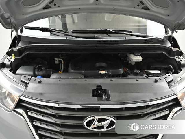 Hyundai The New Grand Starex id 4713191 из Кореи 16