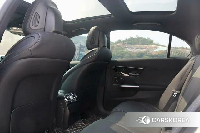 Mercedes-Benz C-class 2023 Белый из Китая, фото 6