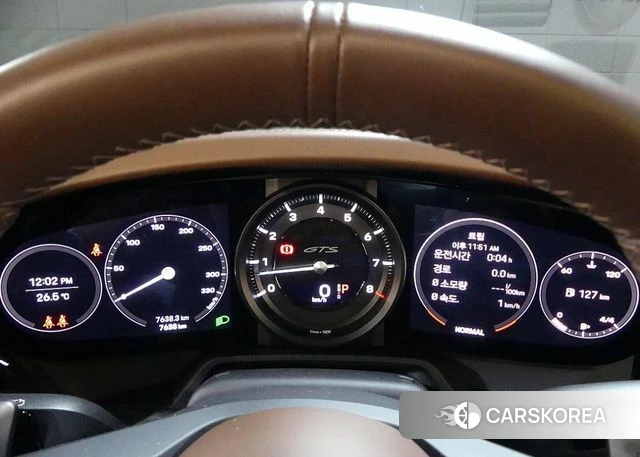 Porsche 911(992) id 4996489 из Кореи 16