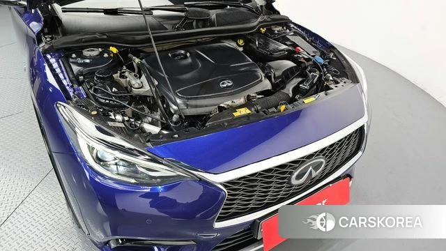 Infiniti Q30 id 3885793 из Кореи 16