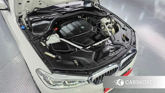 BMW 5 Series (G30) id 4960433 из Кореи 16