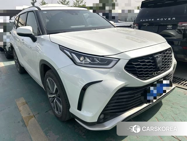 Toyota Crown 2024 Белый из Китая, фото 6