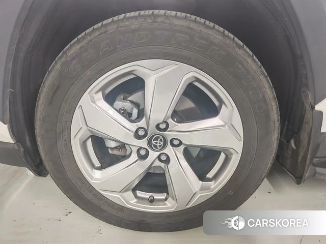 Toyota RAV4 2021 Белый из Китая, фото 6