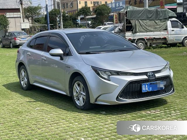 Toyota Levin 2021 Серебристо-серый из Китая, фото 6