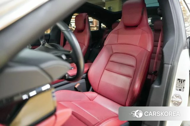 Porsche Taycan id 4941781 из Кореи 16