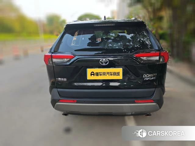Toyota RAV4 2024 Черный из Китая, фото 6