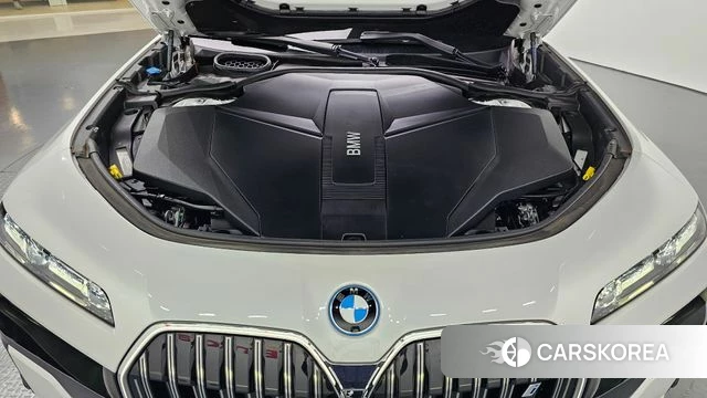 BMW i7 (G70) id 4554684 из Кореи 32