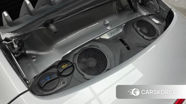Porsche 911(992) id 4930069 из Кореи 27