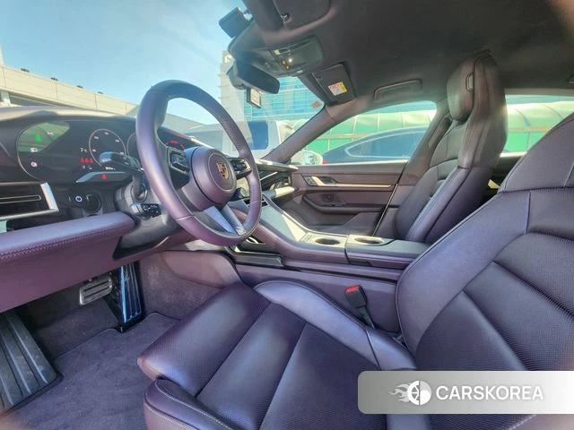 Porsche Taycan 2025 Белый из Кореи, фото 6