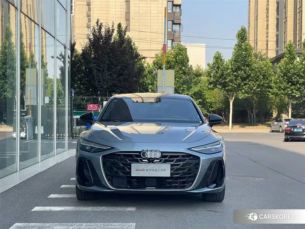Audi A6L 2026 Silver/gray из Китая, фото 6