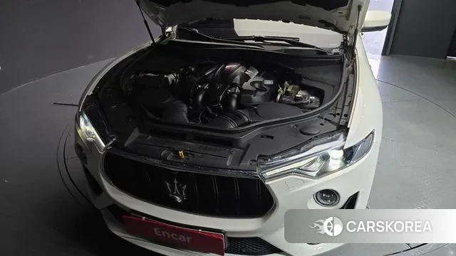 Maserati Levante id 3754002 из Кореи 16