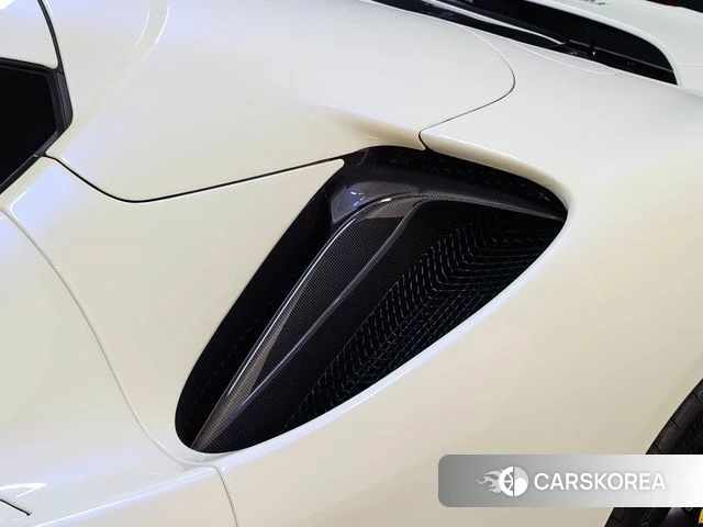 Ferrari SF90 Spider id 4981319 из Кореи 16
