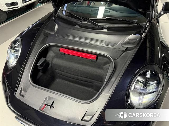 Porsche 911(992) id 4921104 из Кореи 16