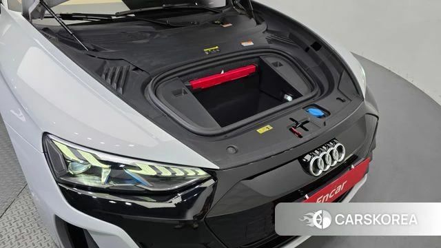 Audi e-Tron GT id 4992075 из Кореи 16