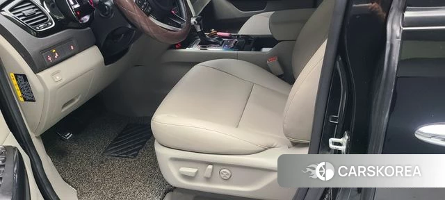 Kia All New Carnival id 4978369 из Кореи 16
