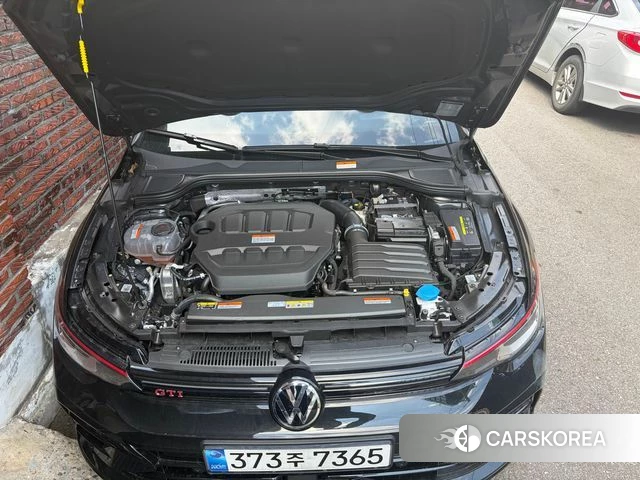 Volkswagen Golf 8th Generation 2026 Черный из Кореи, фото 6