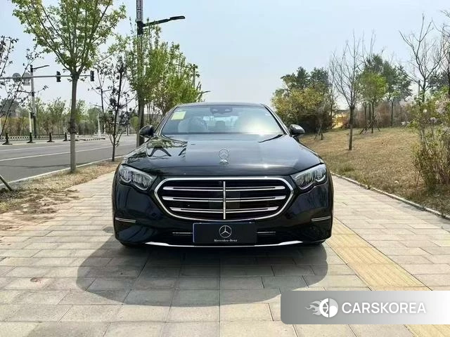 Mercedes-Benz E-Class 2025 Черный из Китая, фото 6