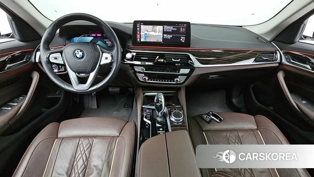 BMW 5 Series (G30) id 5017619 из Кореи 31