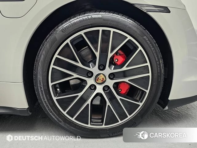 Porsche Taycan id 4959362 из Кореи 16