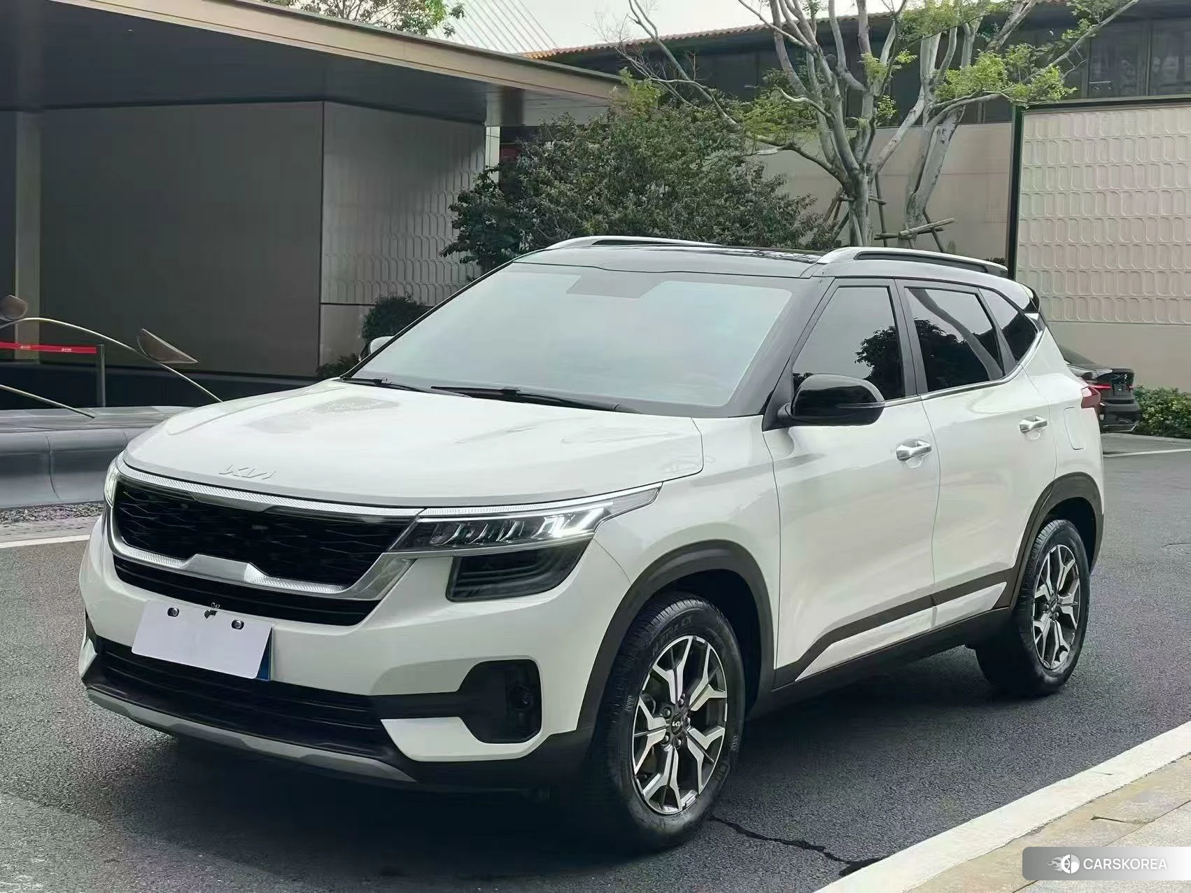 Kia KX3 2021 Белый из Китая, фото 6