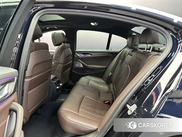 BMW 5 series 2021 Черный из Китая, фото 6