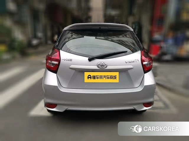 Toyota Vios 2023 Темно-серый из Китая, фото 6