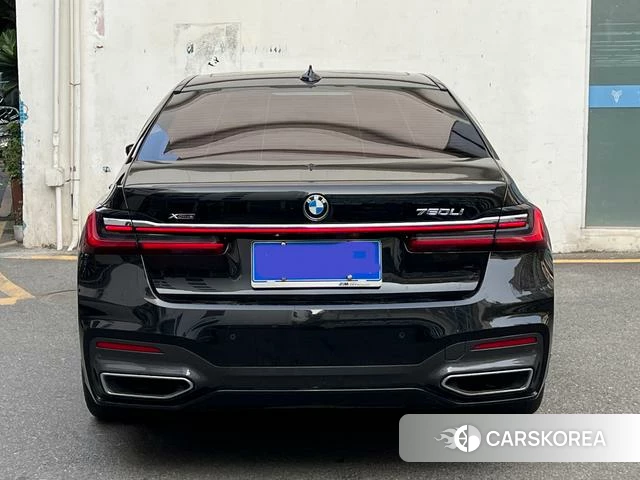 BMW 7 series 2023 Черный из Китая, фото 6