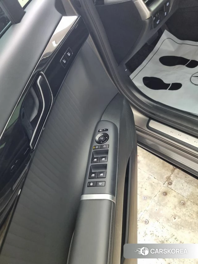 Hyundai Grandeur (GN7) id 5021714 из Кореи 15