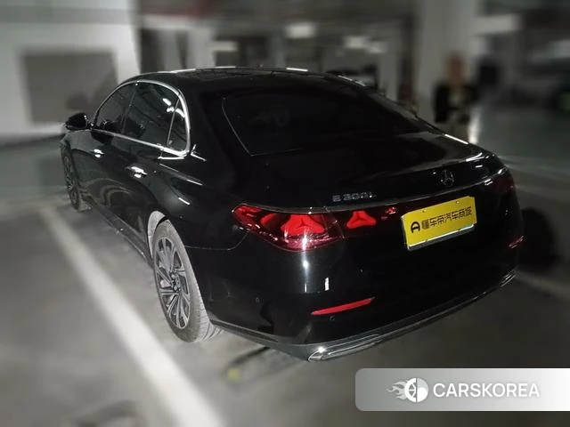 Mercedes-Benz E-Class 2024 Черный из Китая, фото 6