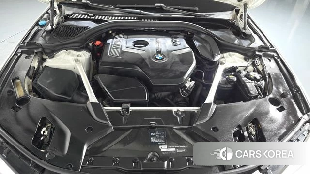 BMW 5 Series (G30) id 5041598 из Кореи 28