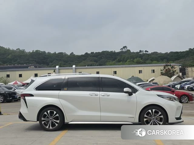 Toyota Granvia 2024 Белый из Китая, фото 6