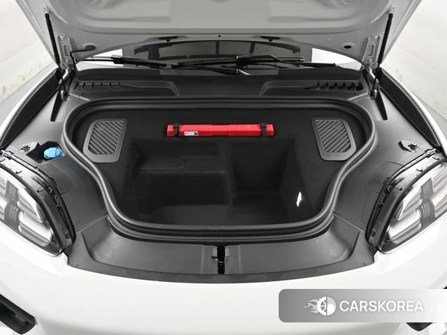 Porsche Makan EV id 4964274 из Кореи 16